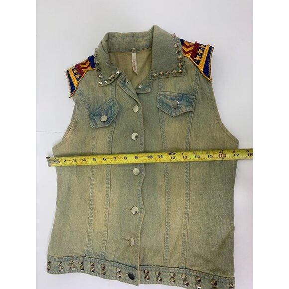 36point5 Distressed Light Denim Vest with Stud Accents On Collar Size Medium - Picture 8 of 11